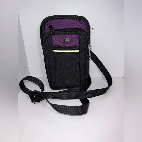 SBS, adjustable, Crossbody, 3 zip compartment, one pouch, belt loop and back 5x8 - Picture 1 of 10
